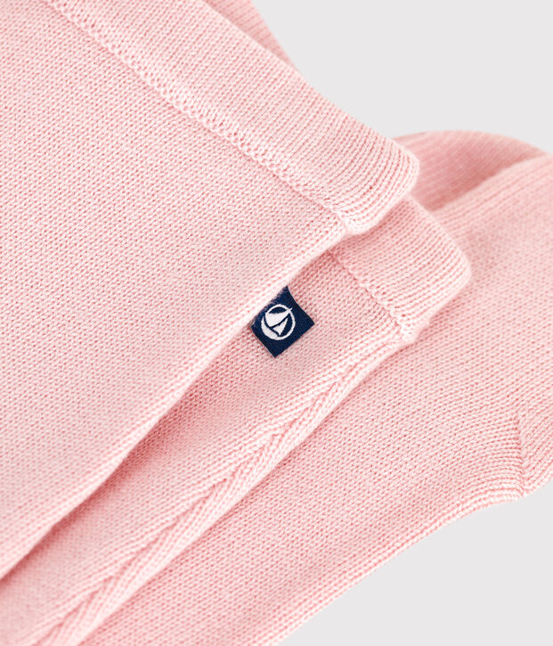 Gebreid babybroekje van wol en katoen roze