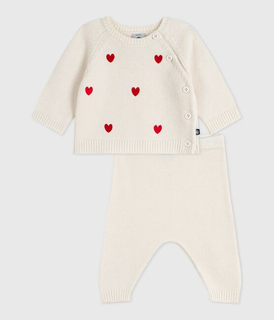 Tweedelig gebreid babysetje met geborduurde hartjes rood MARSHMALLOW/ POMPEI