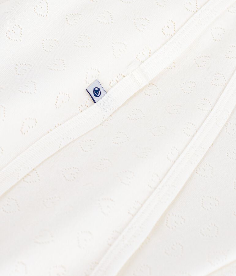 Couverture l&eacute;g&egrave;re naissance en coton ajour&eacute; c&oelig;ur uni blanc