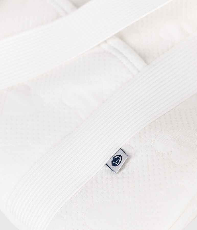 Kraamtas met kleding/accessoires van lichte stof multicouleur