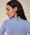 L'ICONIQUE, dames-T-shirt met rolkraag in ribstof blauw SKY CHINE