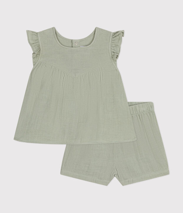 Luchtig katoenen babypakje met blouse en korte broek groen