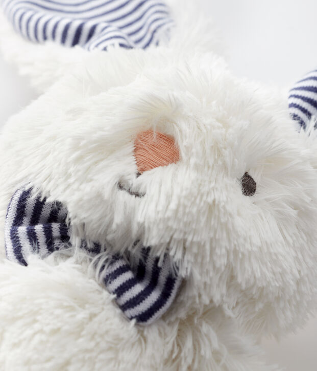 Knuffelkonijn van sherpa met vlinderstrik wit