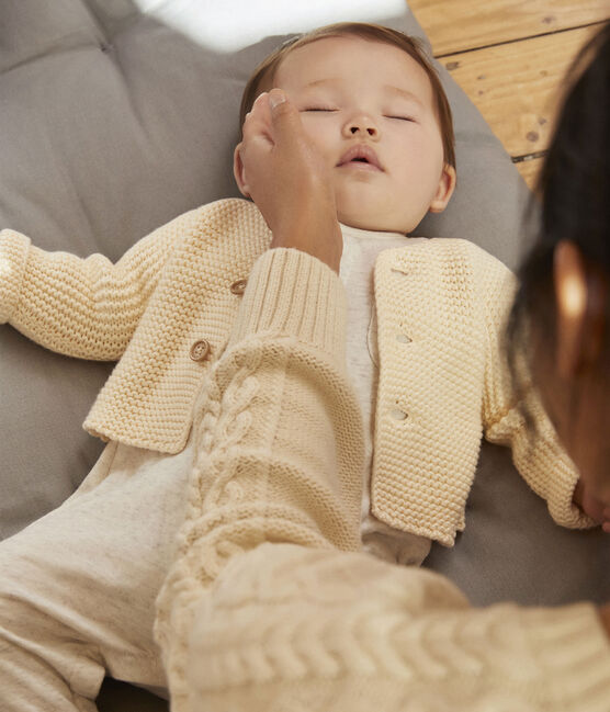 Gebreide uniseks babycardigan in ribbelsteek ecru AVALANCHE