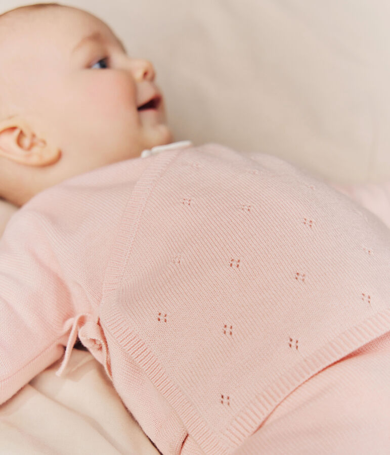 Babyvestje met overslag in ajourtricot van wol en katoen roze