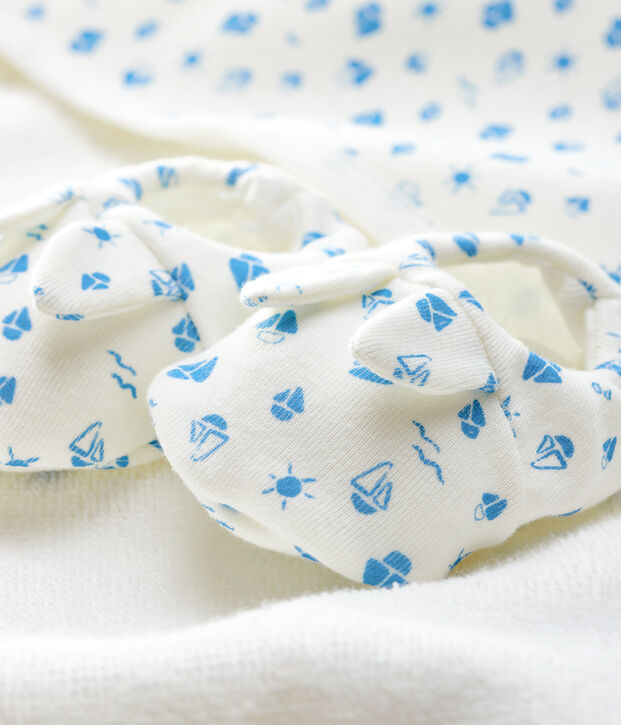 Vierkant badkoffertje en babyslofjes van badstof en biologisch katoen wit/blauw