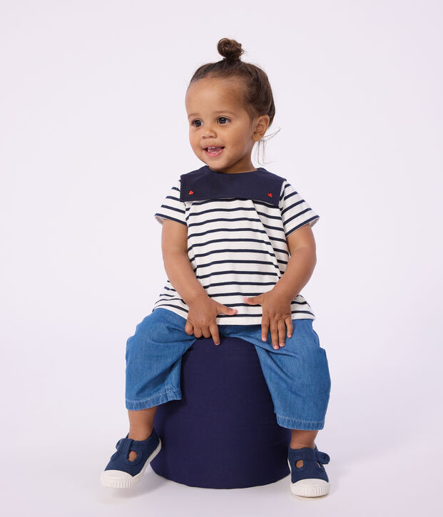 Katoenen babybloesje met matrozenstreepje en geborduurd kraagje wit/blauw