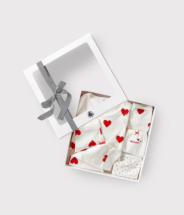 Geschenkverpakking met pyjama en onderbroekjes met rode hartjesprint van katoen multicouleur