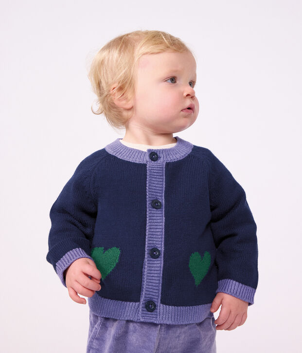 Babyvestje van gebreide wol en katoen met ingeweven hartjesmotief blauw/multicouleur