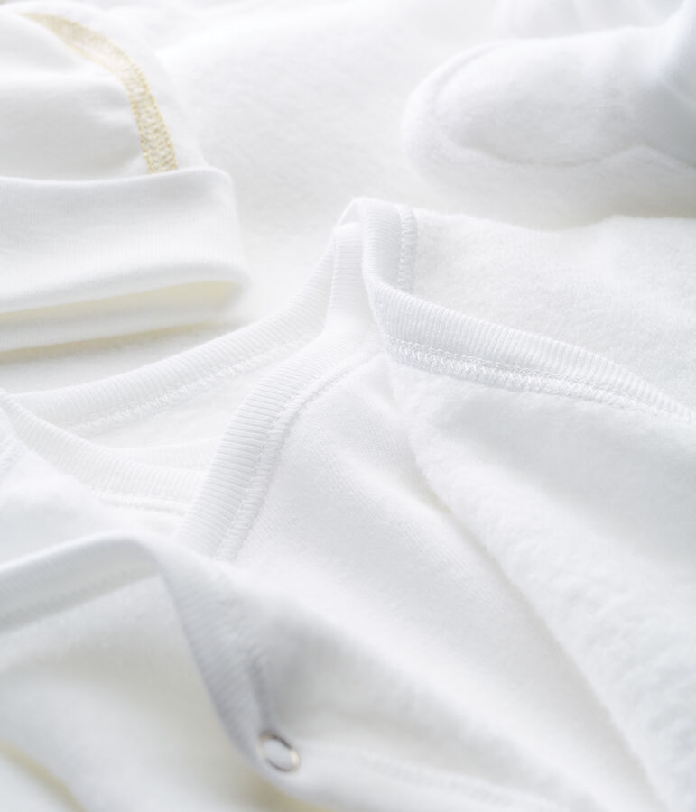 Coffret cadeau naissance en bouclette &eacute;ponge gratt&eacute;e multicouleur