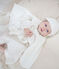 Geschenkdoos met 3 uniseks feestelijke babystukken variante 1