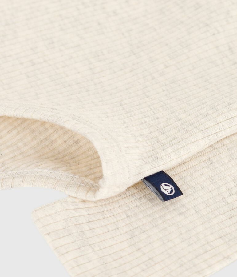 Effen katoenen babyrompertje met rolkraag beige