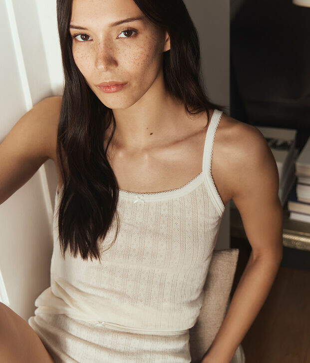 Chemise &agrave; bretelles femme en coton ajour&eacute; blanc cass&eacute;