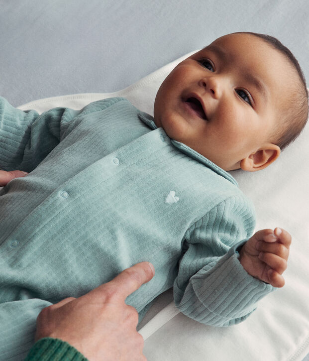 Pyjama en velours b&eacute;b&eacute; vert