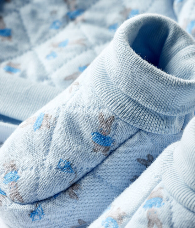 Lot bonnet naissance et chaussons b&eacute;b&eacute; en tubique bleu/multicouleur
