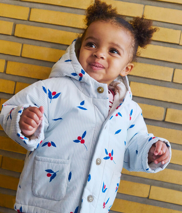 Babyjas met kap en wattering in poplin, afgewerkt met print blauw/multicouleur