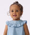 Katoenen babybloesje zonder mouwen in geborduurde chambray blauw